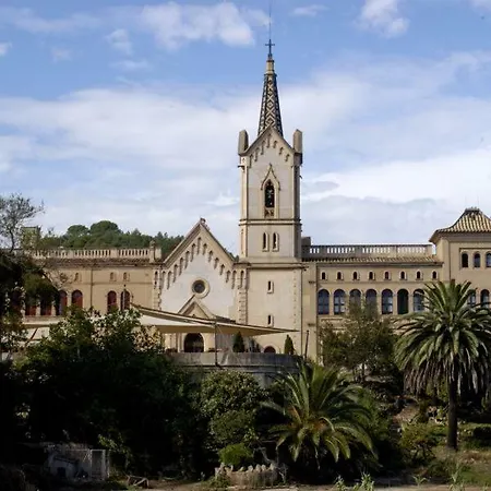 Fenals Beach Apartment *